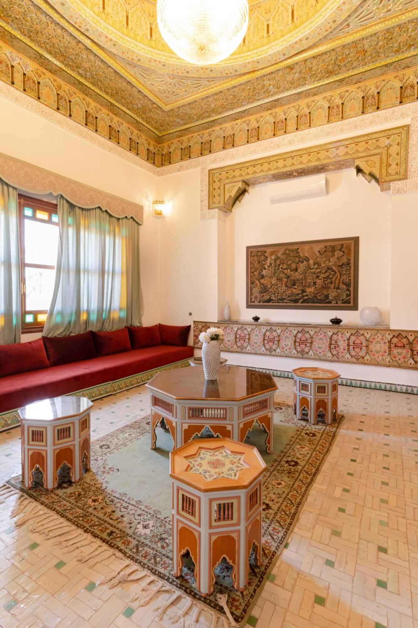Nomadz Palace Touggana Exterior photo